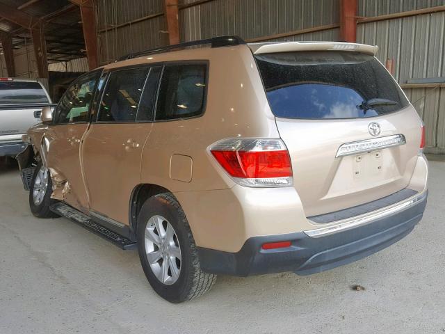 Photo 3 from auction – 2011 TOYOTA HIGHLANDER with VIN 5TDZK3EH1BS024857