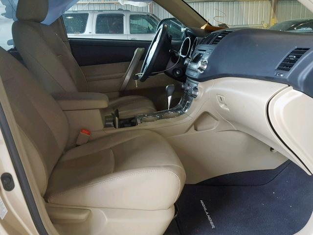 Photo 5 from auction – 2011 TOYOTA HIGHLANDER with VIN 5TDZK3EH1BS024857