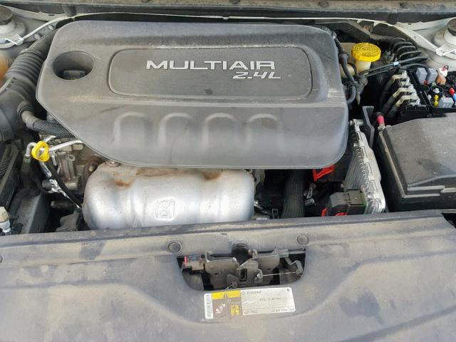 Photo 7 from auction – 2015 CHRYSLER 200 S with VIN 1C3CCCBB4FN727131