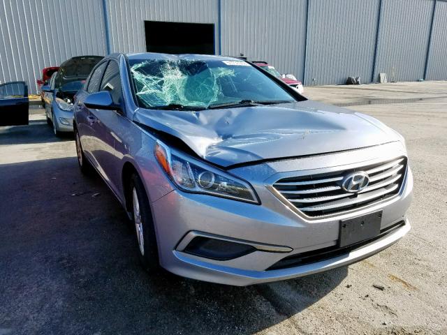HYUNDAI SONATA SE 2017 with VIN 5NPE24AF1HH549666 - Photo from auction