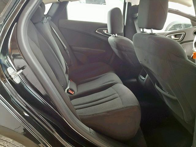 Photo 6 from auction – 2015 CHRYSLER 200 LIMITE with VIN 1C3CCCAB1FN616411