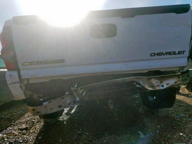 Photo 9 from auction – 2005 CHEVROLET SILVERADO with VIN 2GCEK19B651320381