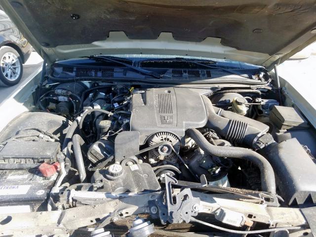 Photo 7 from auction – 2004 MERCURY GRAND MARQ with VIN 2MEFM75W34X670765