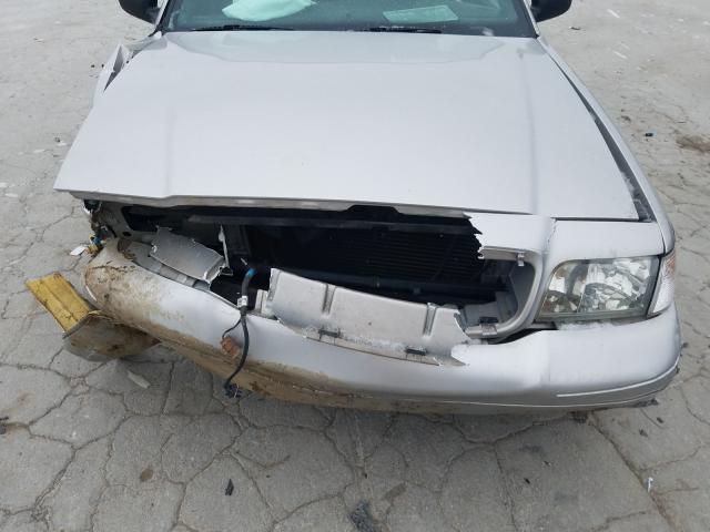 Photo 7 from auction – 2004 FORD CROWN VICT with VIN 2FDHP74W54X168335