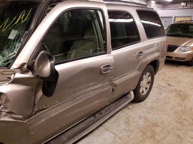Photo 9 from auction – 2002 CADILLAC ESCALADE L with VIN 1GYEC63T42R235399