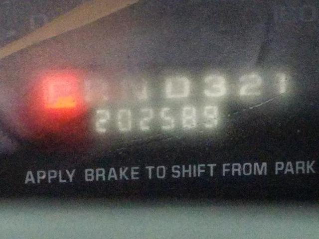 Photo 8 from auction – 1999 CHEVROLET EXPRESS with VIN 1GBFG15R3X1118393