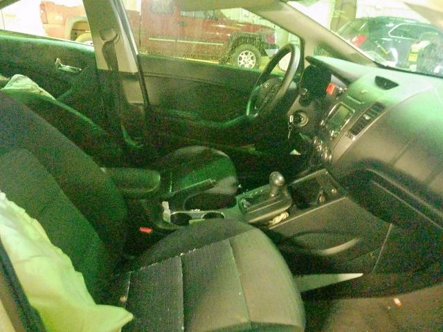 Photo 5 from auction – 2016 KIA FORTE LX with VIN KNAFX4A68G5577210