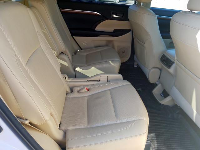 Photo 6 from auction – 2017 TOYOTA HIGHLANDER with VIN 5TDDGRFH2HS021746