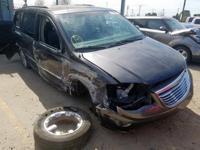 CHRYSLER TOWN & COU 2015 with VIN 2C4RC1BG4FR715974 - Photo from auction