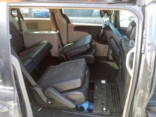 Photo 5 from auction – 2015 CHRYSLER TOWN & COU with VIN 2C4RC1BG4FR715974