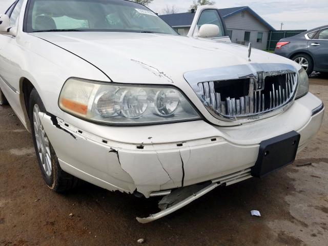 Photo 9 from auction – 2003 LINCOLN TOWN CAR E with VIN 1LNHM81W43Y625947