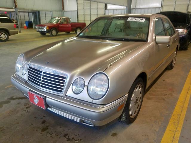 Photo 2 from auction – 1996 MERCEDES-BENZ E 320 with VIN WDBJF55F8TJ018501