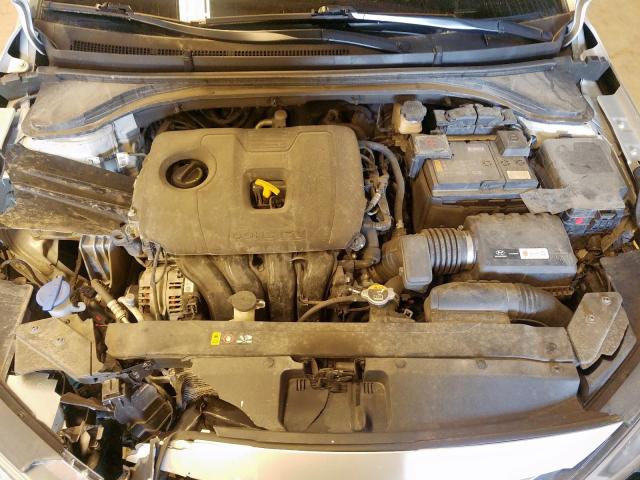 Photo 7 from auction – 2019 HYUNDAI ELANTRA with VIN 5NPD74LF0KH405818