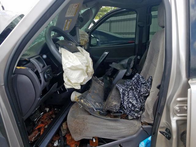 Photo 5 from auction – 2005 FORD EXPLORER X with VIN 1FMDU73K35UB75026