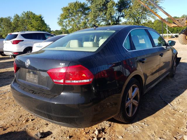 Photo 4 from auction – 2015 VOLKSWAGEN PASSAT S with VIN 1VWAT7A32FC085571