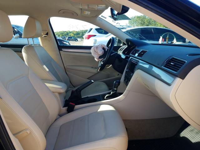 Photo 5 from auction – 2015 VOLKSWAGEN PASSAT S with VIN 1VWAT7A32FC085571