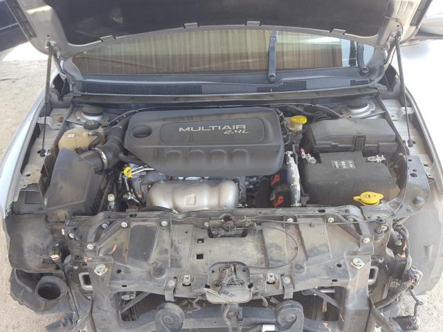 Photo 7 from auction – 2015 CHRYSLER 200 LIMITE with VIN 1C3CCCAB2FN651393