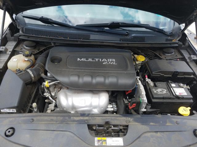 Photo 7 from auction – 2015 CHRYSLER 200 LIMITE with VIN 1C3CCCAB6FN744899