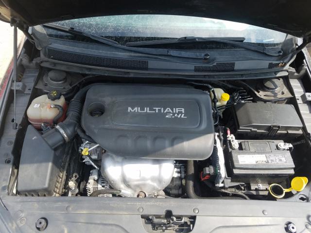 Photo 7 from auction – 2015 CHRYSLER 200 LIMITE with VIN 1C3CCCAB1FN749444