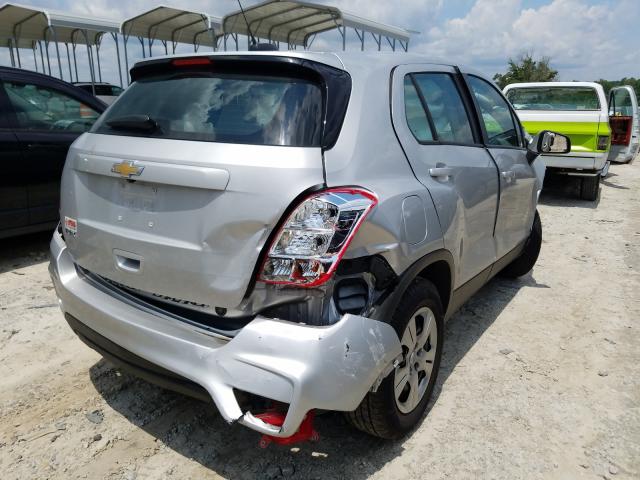 Photo 4 from auction – 2017 CHEVROLET TRAX LS with VIN 3GNCJKSBXHL232390