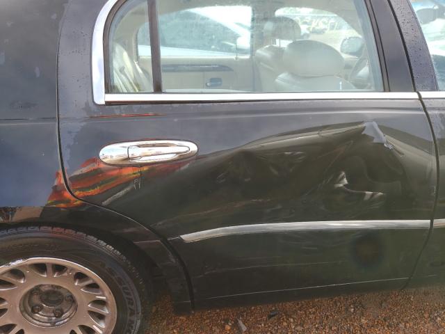 Photo 9 from auction – 2000 LINCOLN TOWN CAR C with VIN 1LNHM83W4YY784293