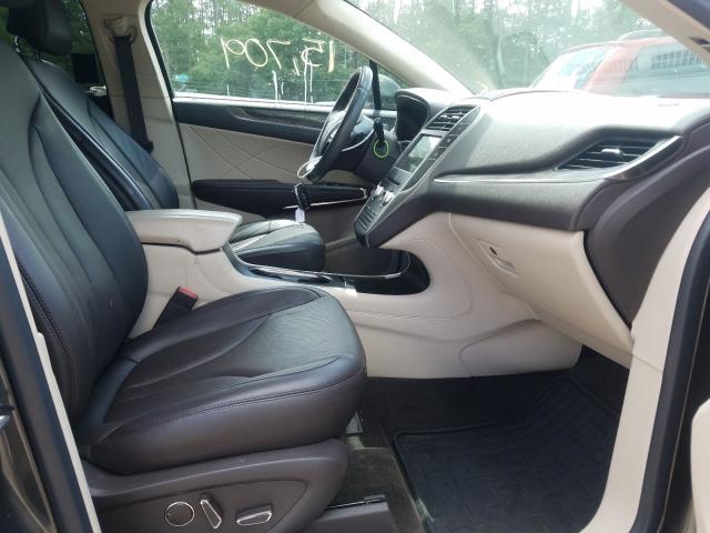 Photo 5 from auction – 2017 LINCOLN MKC RESERV with VIN 5LMCJ3C91HUL33178