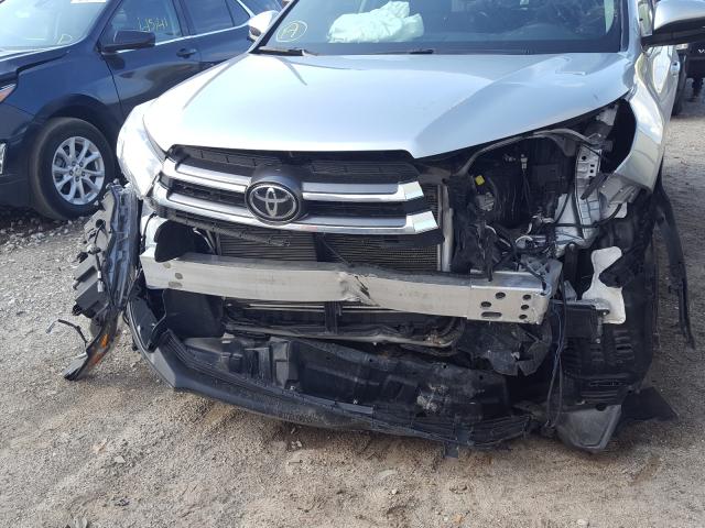 Photo 9 from auction – 2019 TOYOTA HIGHLANDER with VIN 5TDYZRFH9KS328611