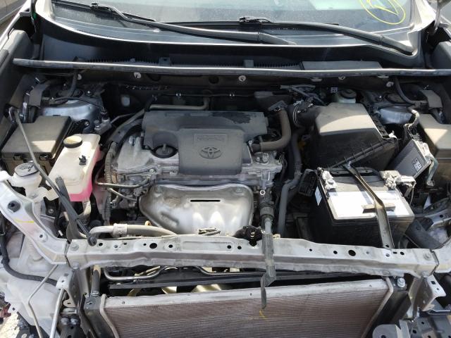Photo 7 from auction – 2017 TOYOTA RAV4 LE with VIN 2T3ZFREV2HW313573