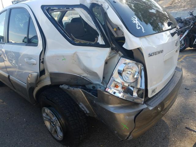 Photo 9 from auction – 2003 KIA SORENTO EX with VIN KNDJD733935125710
