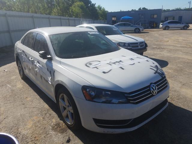 VOLKSWAGEN PASSAT S 2014 with VIN 1VWAS7A35EC047334 - Photo from auction