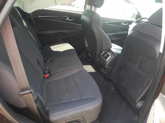 Photo 6 from auction – 2016 KIA SORENTO LX with VIN 5XYPG4A33GG019835