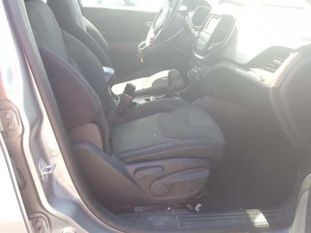 Photo 5 from auction – 2016 JEEP CHEROKEE L with VIN 1C4PJLCB1GW221690