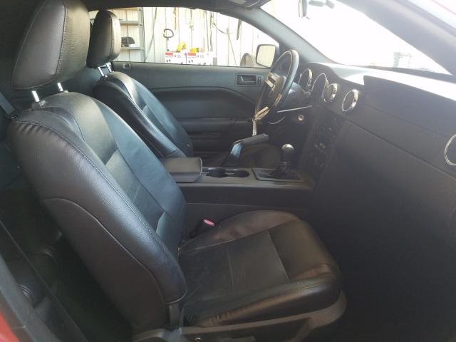 Photo 5 from auction – 2005 FORD MUSTANG with VIN 1ZVFT84N555232932