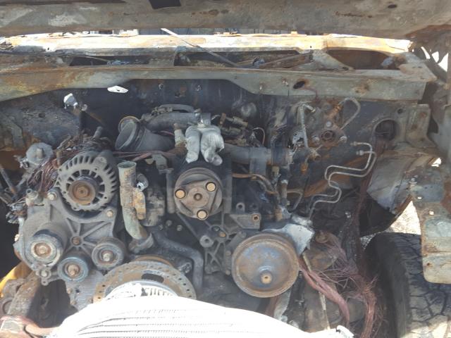 Photo 7 from auction – 2002 CHEVROLET SILVERADO with VIN 1GCHK29142E305527
