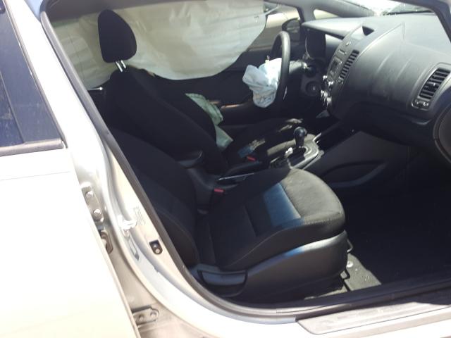 Photo 5 from auction – 2016 KIA FORTE LX with VIN KNAFK4A66G5589726