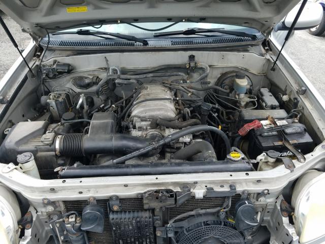 Photo 7 from auction – 2001 TOYOTA SEQUOIA SR with VIN 5TDBT44A51S016476