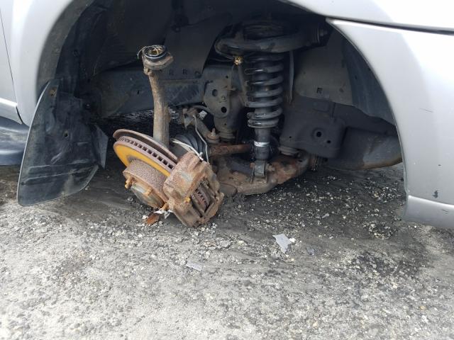 Photo 9 from auction – 2001 TOYOTA SEQUOIA SR with VIN 5TDBT44A51S016476