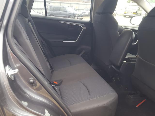Photo 6 from auction – 2019 TOYOTA RAV4 LE with VIN JTMH1RFV0KD013219