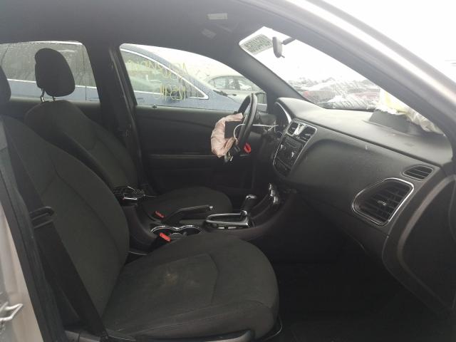 Photo 5 from auction – 2011 CHRYSLER 200 with VIN 1C3BC1FB2BN606571