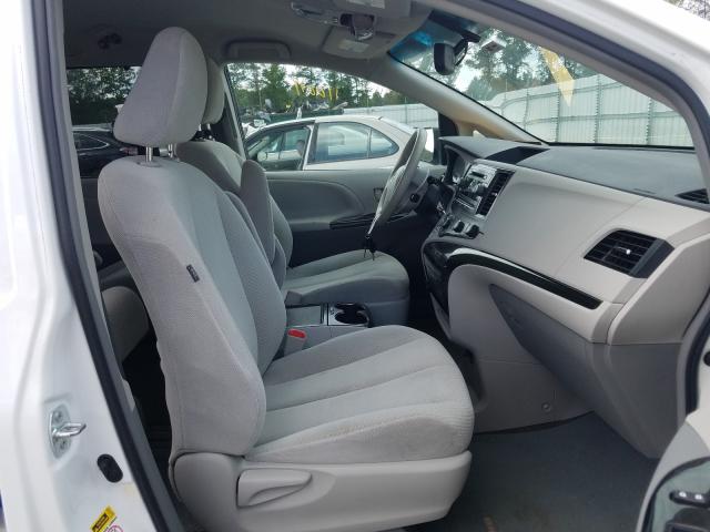 Photo 5 from auction – 2012 TOYOTA SIENNA LE with VIN 5TDKK3DC7CS267971