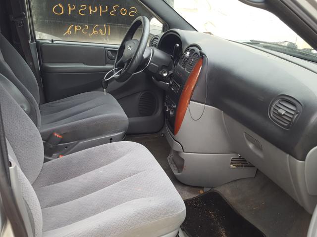 Photo 5 from auction – 2005 CHRYSLER TOWN & COU with VIN 2C4GP44R15R121370