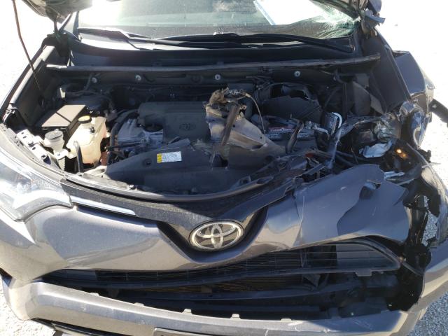 Photo 7 from auction – 2017 TOYOTA RAV4 XLE with VIN 2T3WFREV1HW326303