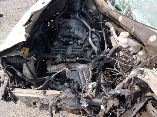 Photo 7 from auction – 2010 CHRYSLER TOWN & COU with VIN 2A4RR4DE1AR266431