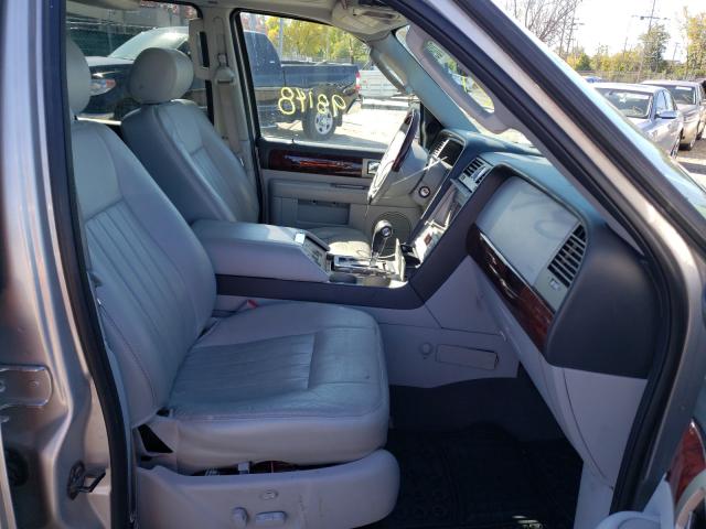 Photo 5 from auction – 2005 LINCOLN NAVIGATOR with VIN 5LMFU28575LJ15459