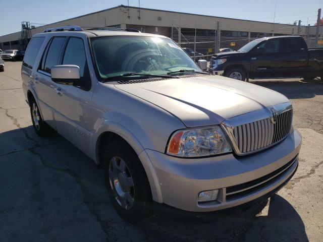 LINCOLN NAVIGATOR 2005 with VIN 5LMFU28575LJ15459 - Photo from auction