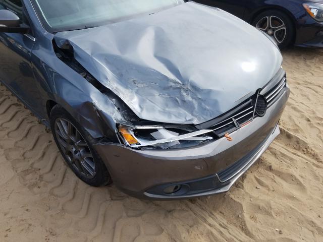 Photo 9 from auction – 2011 VOLKSWAGEN JETTA SEL with VIN 3VWLZ7AJ6BM040471