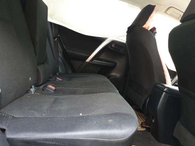 Photo 6 from auction – 2016 TOYOTA RAV4 LE with VIN JTMBFREV5GJ079377