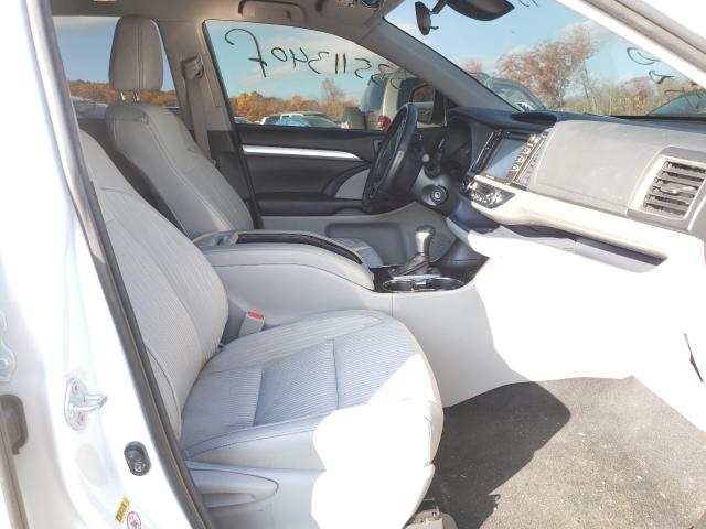 Photo 5 from auction – 2018 TOYOTA HIGHLANDER with VIN 5TDBZRFH7JS831574