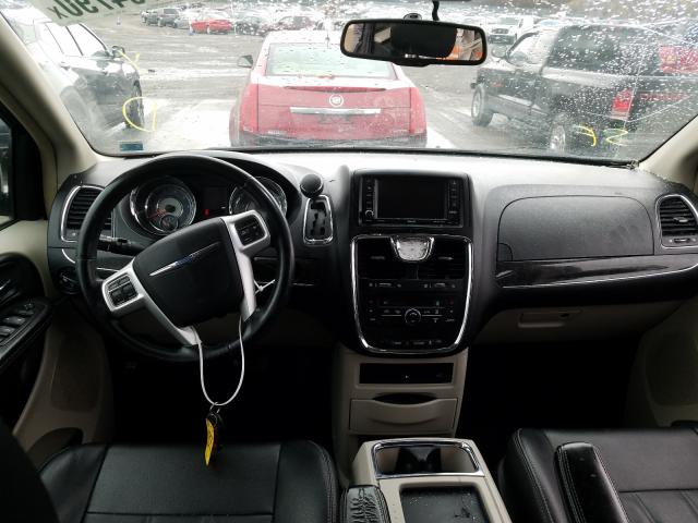 Photo 9 from auction – 2014 CHRYSLER TOWN & COU with VIN 2C4RC1BG3ER317850