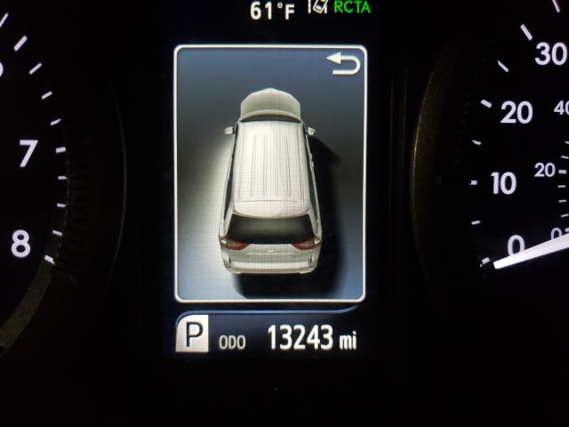 Photo 8 from auction – 2020 TOYOTA SIENNA XLE with VIN 5TDDZ3DC2LS228886